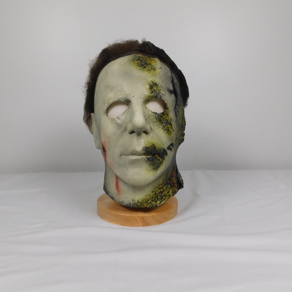 Michael Myers Halloween Mask – Horror Movie Collectible Latex Mask - Picture 1 of 6